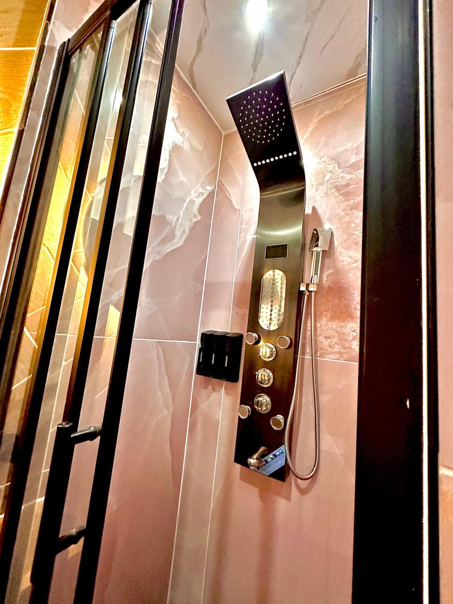 G Eighty Four Lejlighedshotel London Eksteriør billede