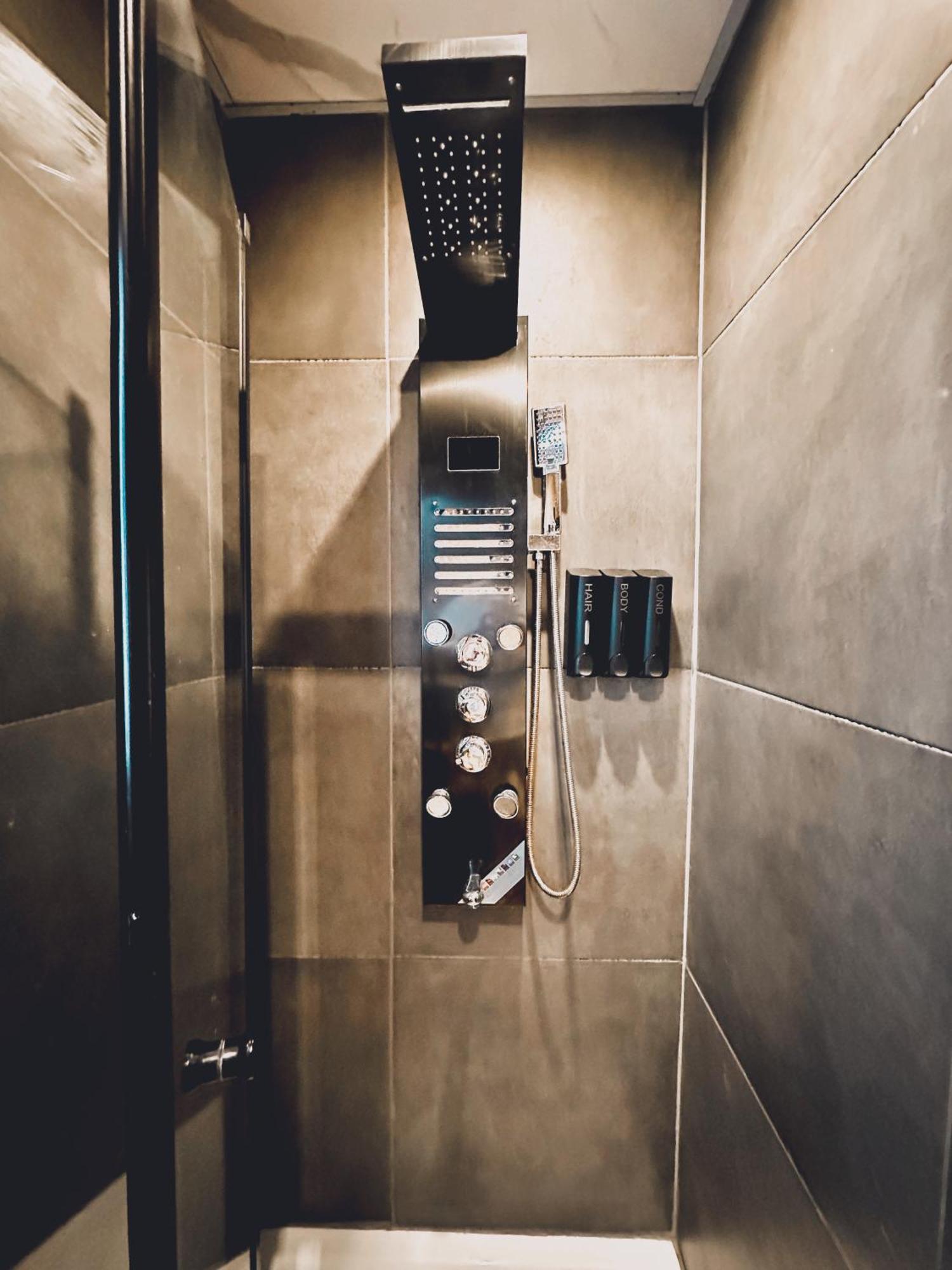 G Eighty Four Lejlighedshotel London Eksteriør billede