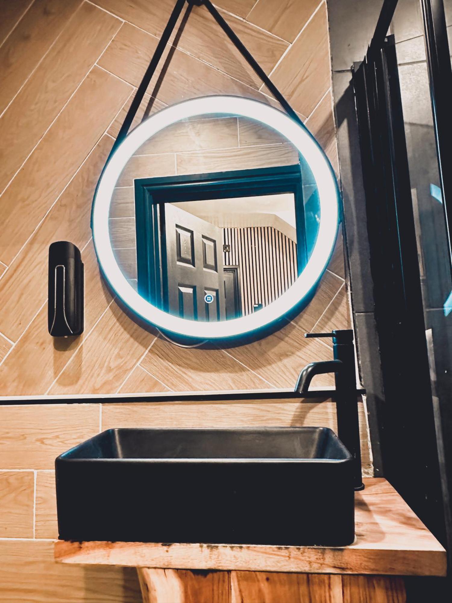 G Eighty Four Lejlighedshotel London Eksteriør billede