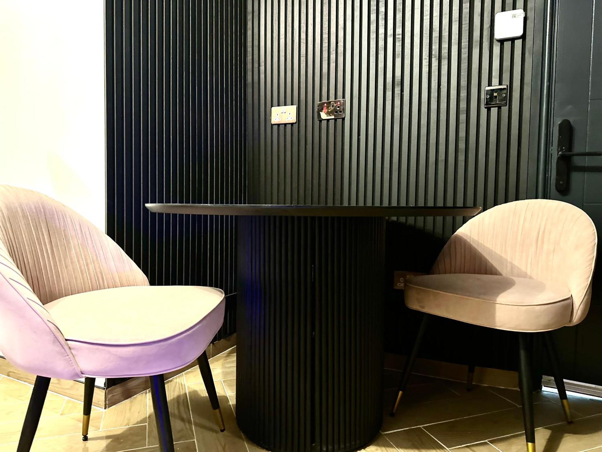 G Eighty Four Lejlighedshotel London Eksteriør billede